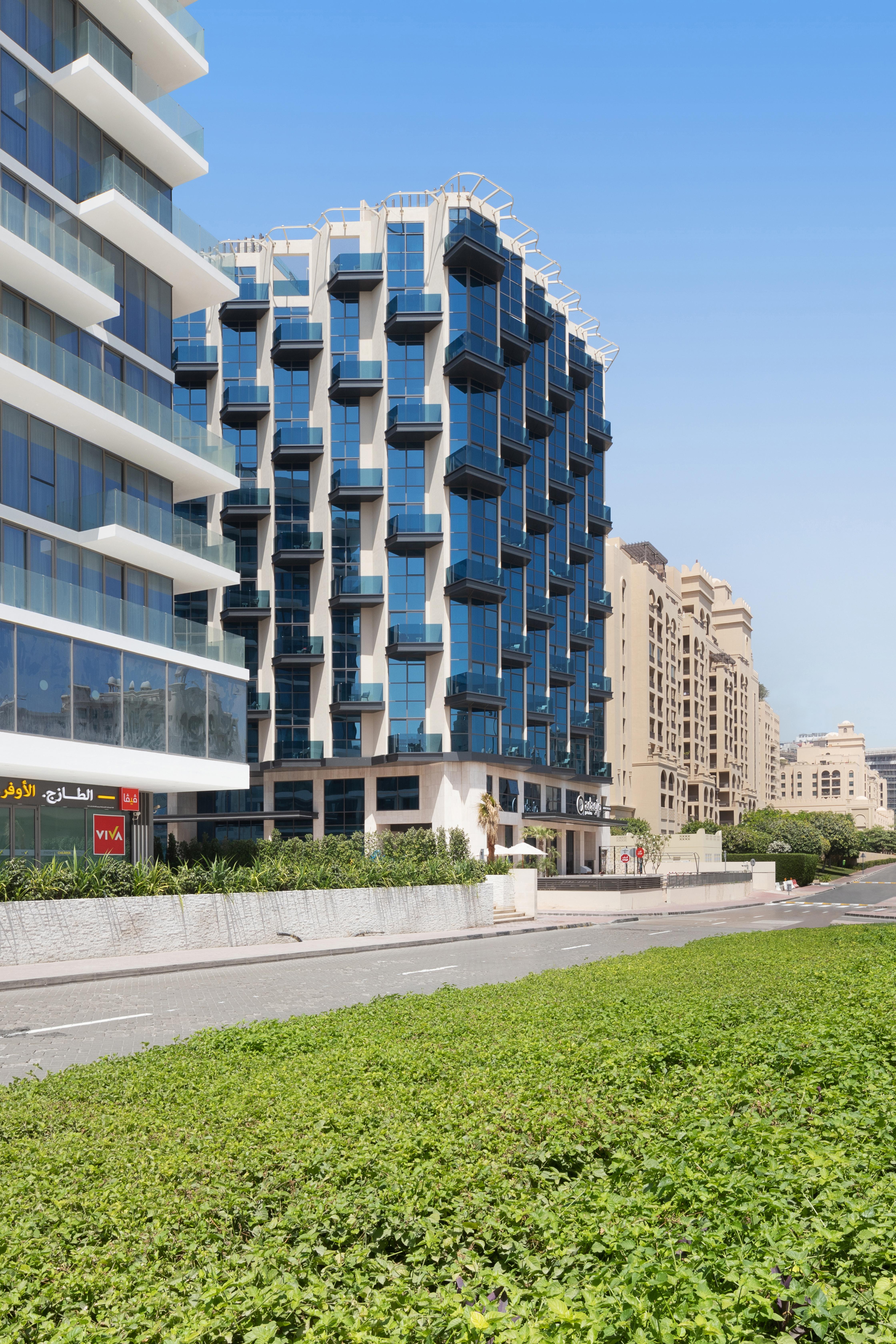 Апарт отель Adagio Premium The Palm Дубай Экстерьер фото