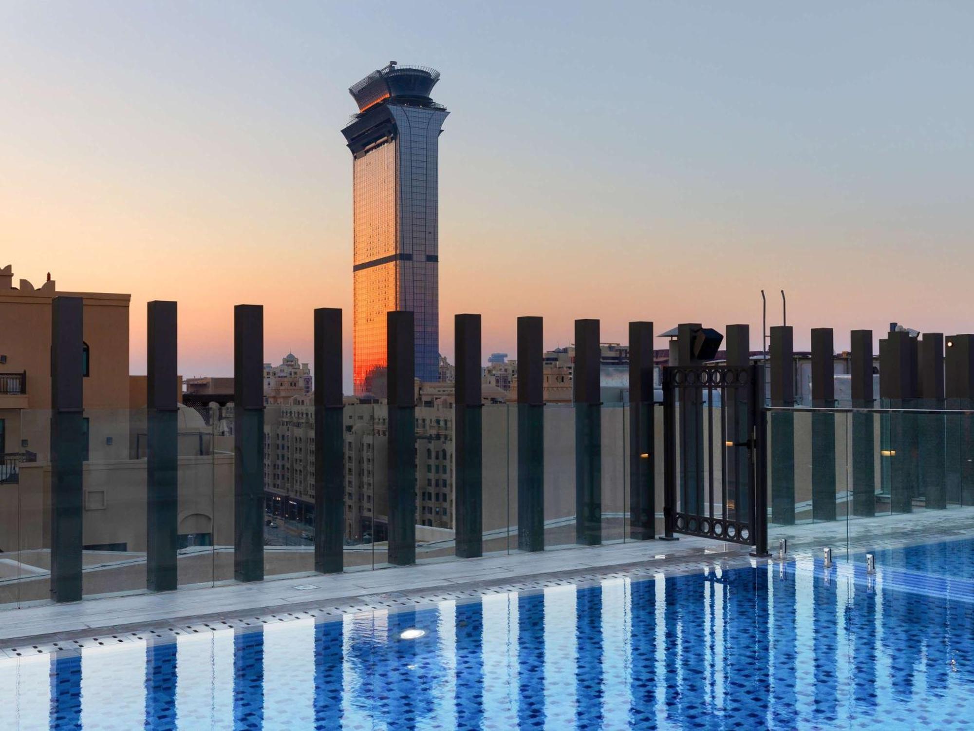 Апарт отель Adagio Premium The Palm Дубай Экстерьер фото